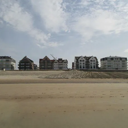 Apartment Maison Blanche De Haan